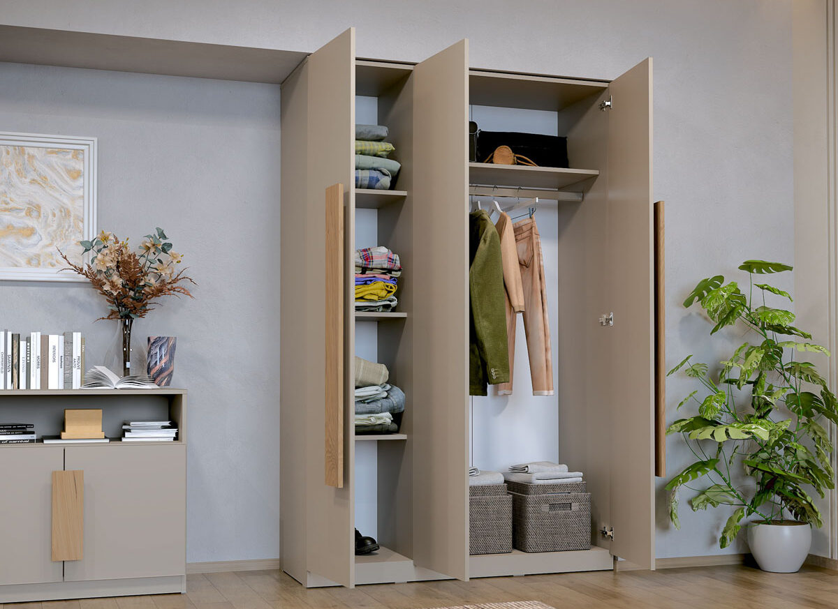 Dulap Dormitor Levi 3U - Bej/Casmir - 123x48x192 cm - Deschis